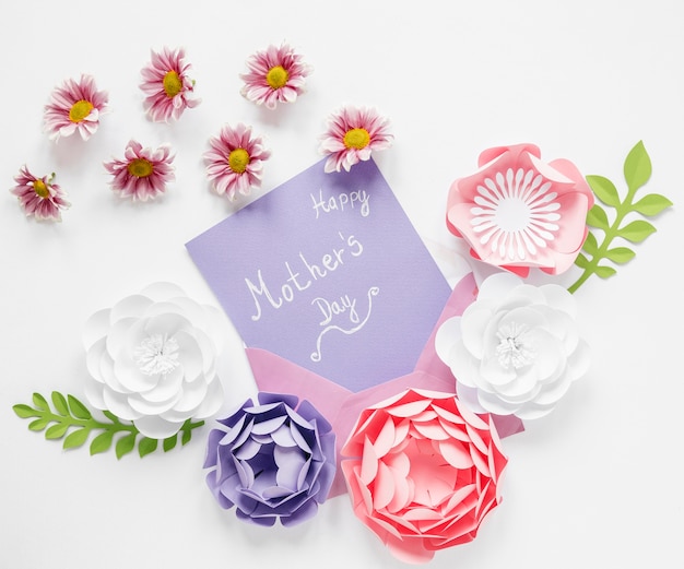 free-photo-paper-flowers-for-mother-s-day-flat-lay