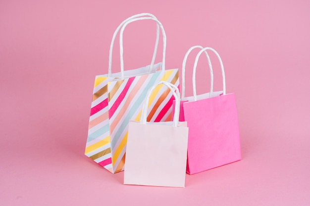 paper that goes in gift bags