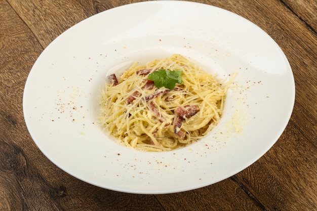 Premium Photo | Pasta carbonara