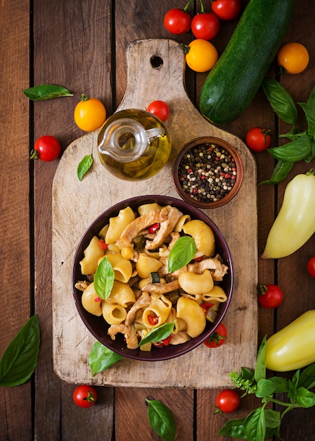 Premium Photo Pasta Gomiti Rigati With Meat And Vegetables In An