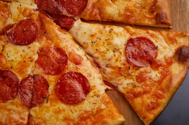 Free Photo Pepperoni Pizza