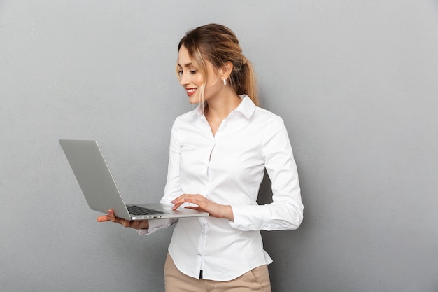 Premium Photo Photo Of Businesslike Woman In Formal Wear Standing And