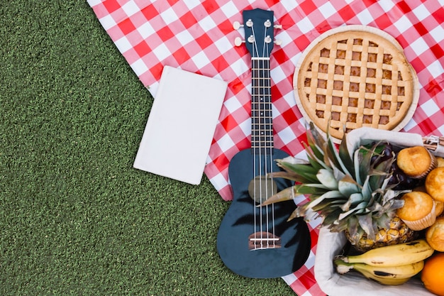 Picnic composition with copyspace Free Photo