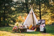 Premium Photo Picnic Scenery With Teepee