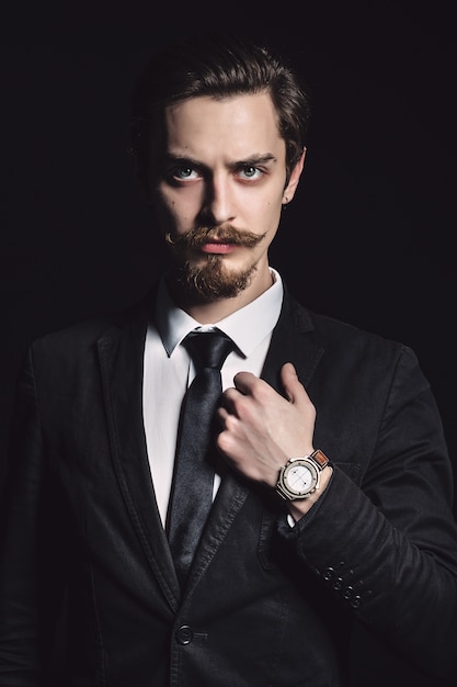 Picture of an elegant young fashion man Free Photo