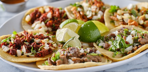 Premium Photo Platter Of Mexican Street Tacos With Carne Asada Chorizo And Al Pastor In Corn Tortillas