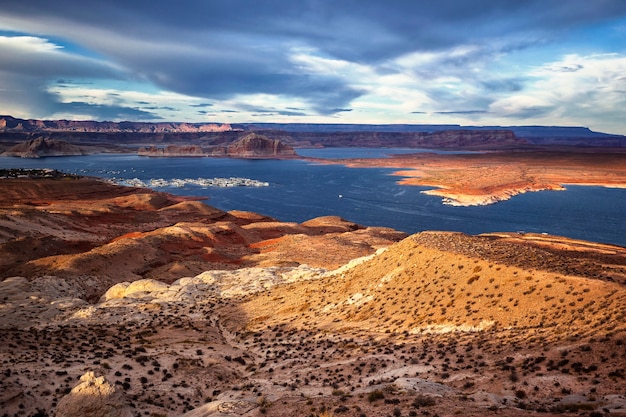 yachts lake powell