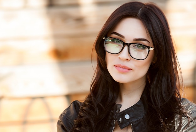 Premium Photo Portrait Of A Beautiful Hipster Woman In Glasses