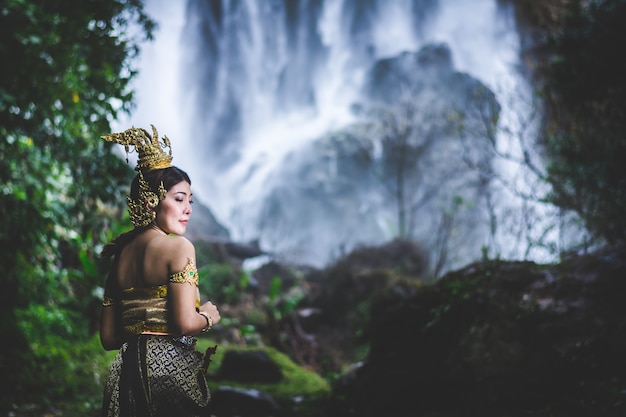 Premium Photo | Portrait of beautiful woman in thai traditional dress ...