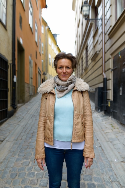 Premium Photo Portrait Of Mature Beautiful Scandinavian Tourist Woman