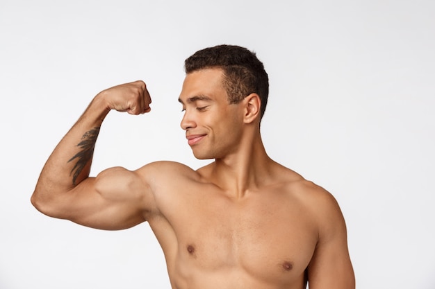 Premium Photo | Portrait of a muscular african american man with no ...