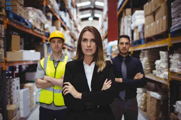 premium-photo-portrait-of-warehouse-manager-and-workers-in-warehouse