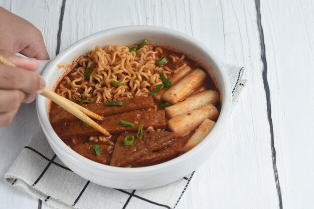 Premium Photo Rabokki Is Ramen Or Korean Instant Noodle And