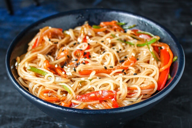 Rice noodles with vegetables cellophane pasta food | Premium Photo