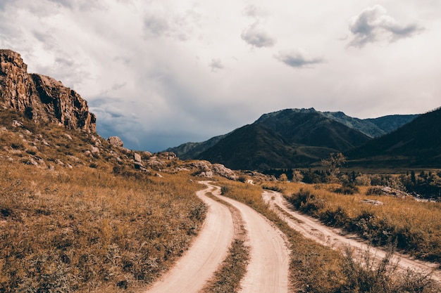 Road in a mountainous area. Premium Photo