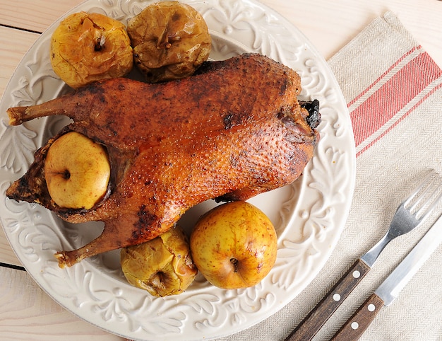 roast duck with apples and prunes