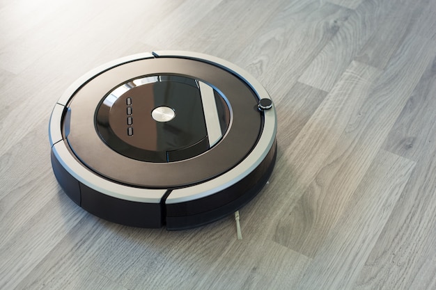 Robotic Vacuum Cleaner On Laminate Wood, Vacuum For Laminate Wood Floors