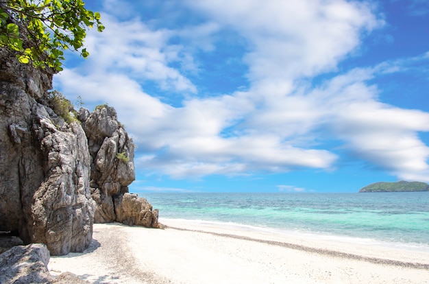 Premium Photo Rocks On The Beach Background Sea And Island At Koh Lankajiu Chumphon Thailand