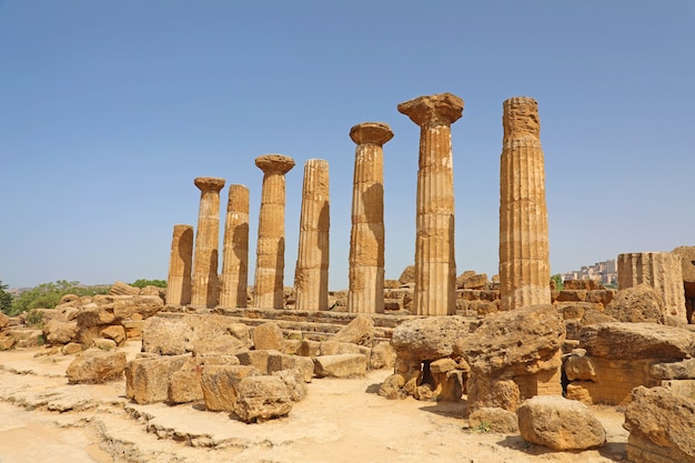 Premium Photo | Ruined temple of heracles columns in famous ancient ...