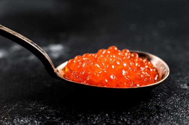 salmon-red-caviar-exquisite-spoon-top-view_89816-6579.jpg (626×416)