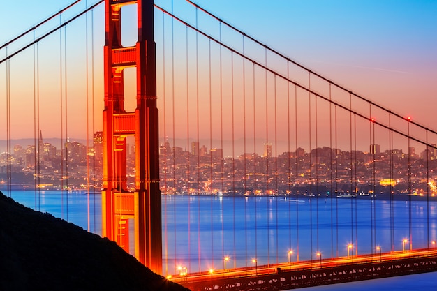 Premium Photo San Francisco Golden Gate Bridge Sunrise Through Cables