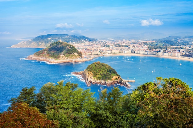 Premium Photo | Santa clara island and san sebastian donostia city ...