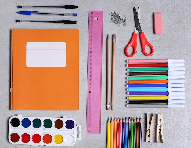 School supplies for art classes Free Photo