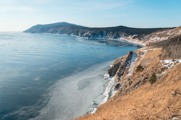 Sea coast in winter Premium Photo