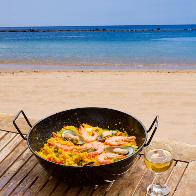 seashore restaurant island paella