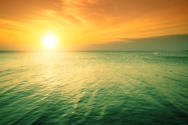 Premium Photo Seascape In The Evening Sunset Over The Sea