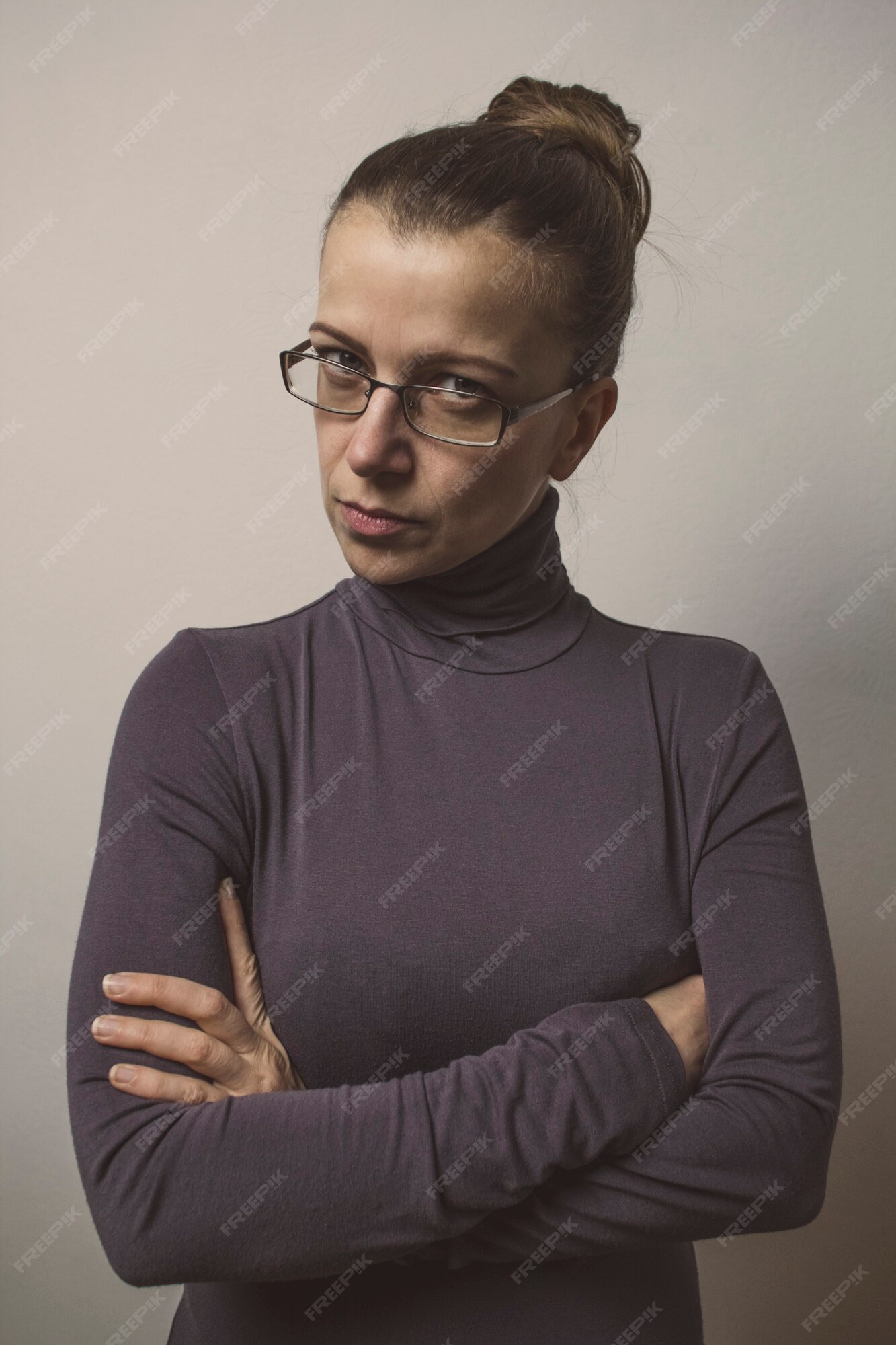Серьезная женщина картинки