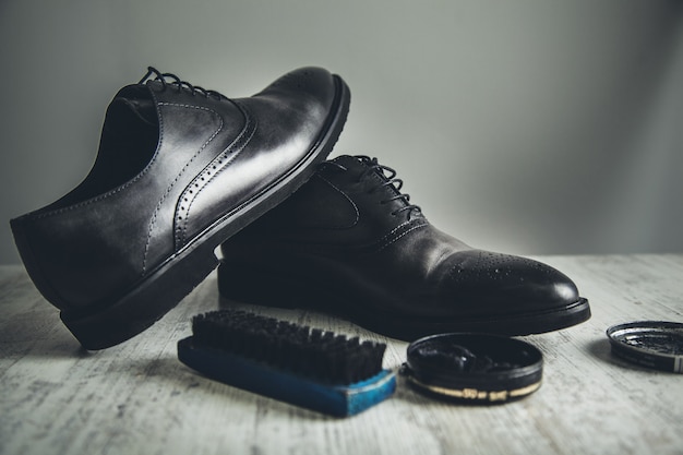 dress shoe cleaning