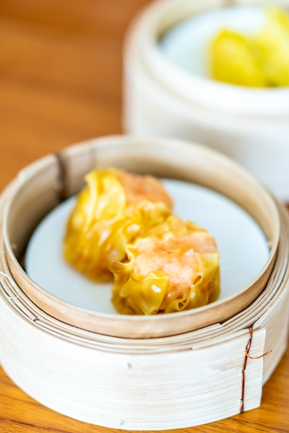 Premium Photo | Shrimp dumplings - dim sum