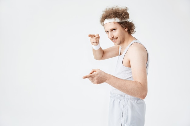 Free Photo Side Shot Of Funny Man In Old Fashioned Fitness Suit