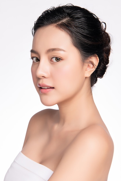 https://image.freepik.com/free-photo/side-view-beauty-woman-face-portrait-beautiful-young-asian-woman-with-clean-fresh-healthy-skin-facial-treatment-cosmetology-beauty-spa-isolated_65293-3520.jpg