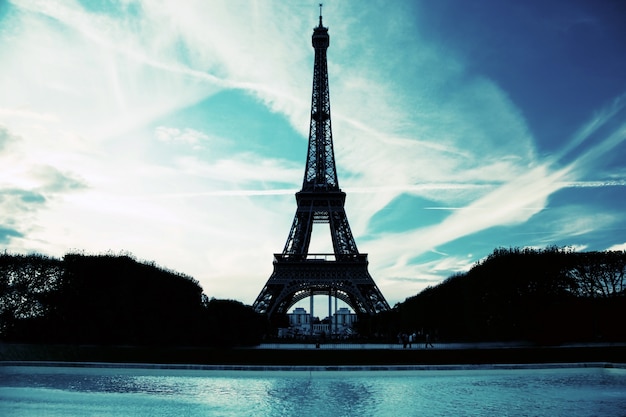 Silhouette of the eiffel tower Free Photo