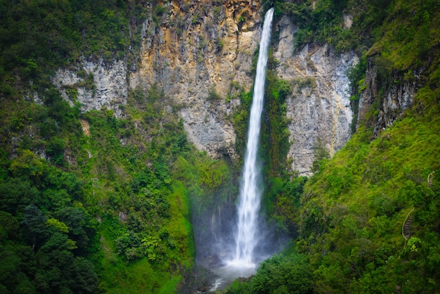 Sipiso-piso waterfall famous travel landmarkin berastagi lake toba ...