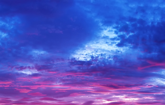 Free Photo | Sky with purple clouds at sunset