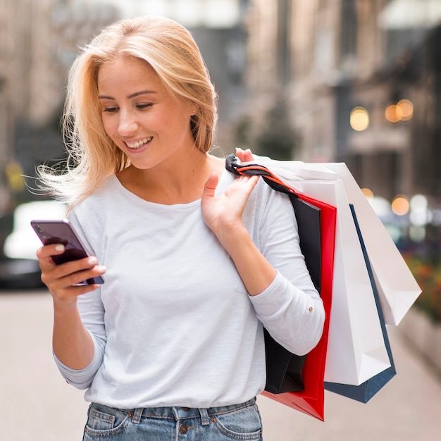 eCommerce: How to Increase Sales with Mobile Marketing

