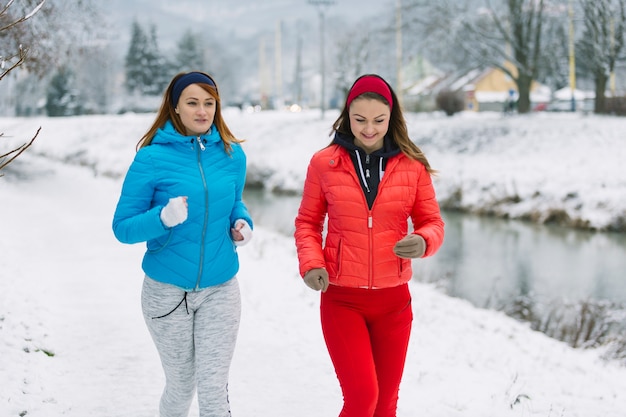 friends jogging bottoms