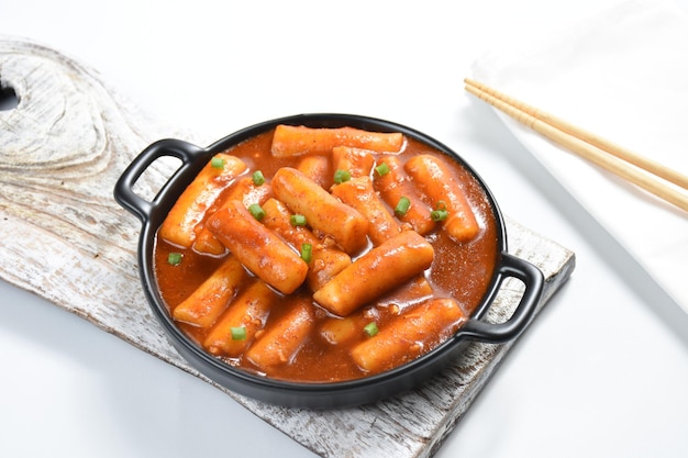 Premium Photo | Spicy korean tteokbokki spicy korean rice cake