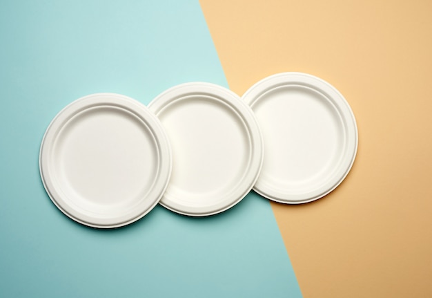 beige paper plates