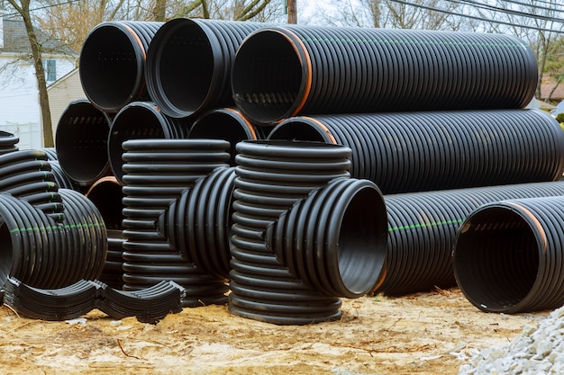 stacked-new-pvc-pipe-construction-housing-project_73110-4502.jpg (626×417)