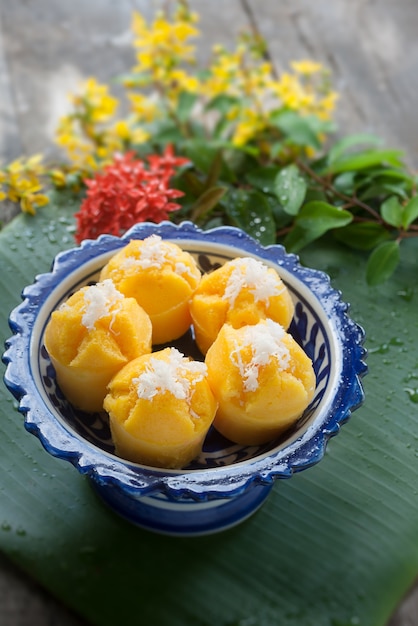 premium-photo-steamed-pumpkin-cake