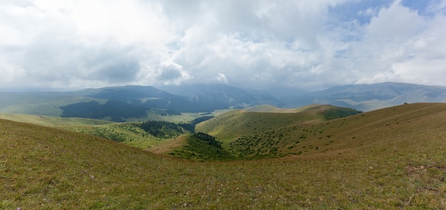 Premium Photo | Steppe kazakhstan, trans-ili alatau, plateau assy