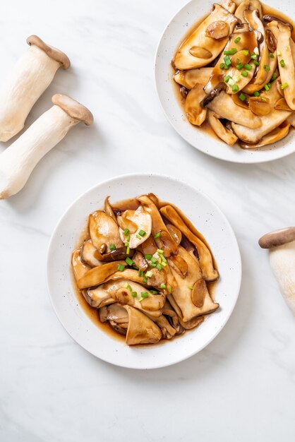 Premium Photo Stir Fried King Oyster Mushroom In Oyster Sauce 