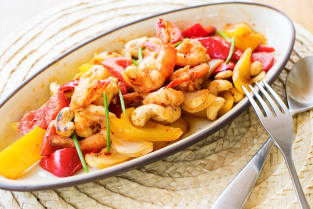 shrimp with cashew nuts