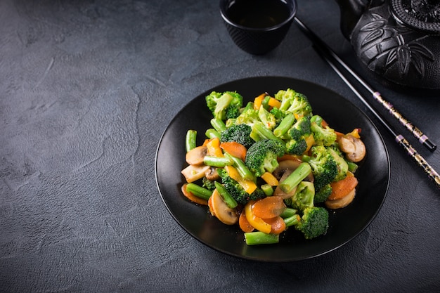 Premium Photo | Stir fried vegetables