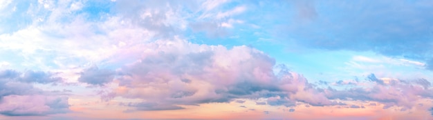 雲と夕焼けピンクの空 プレミアム写真