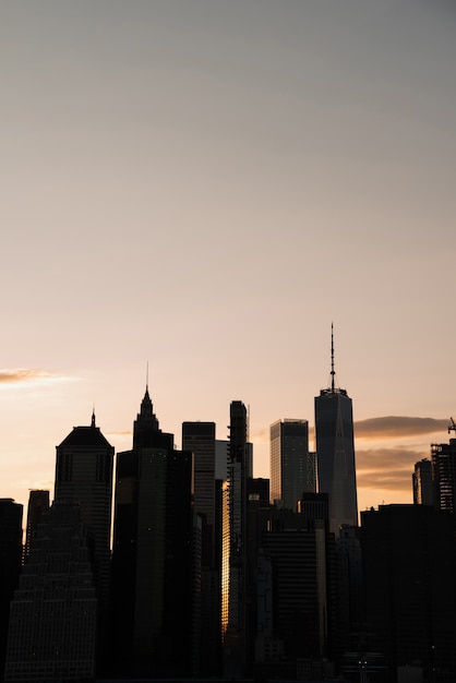 Sunset skyline of new york city | Free Photo